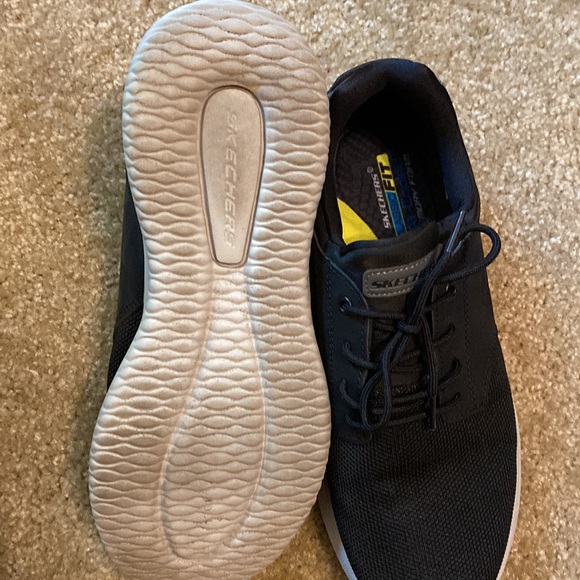 Skechers Mens Black Delson Shoe - Picture 6 of 9